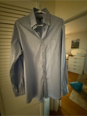 Lands' End XL Men's Pale Blue Button-Down Dress Shirt